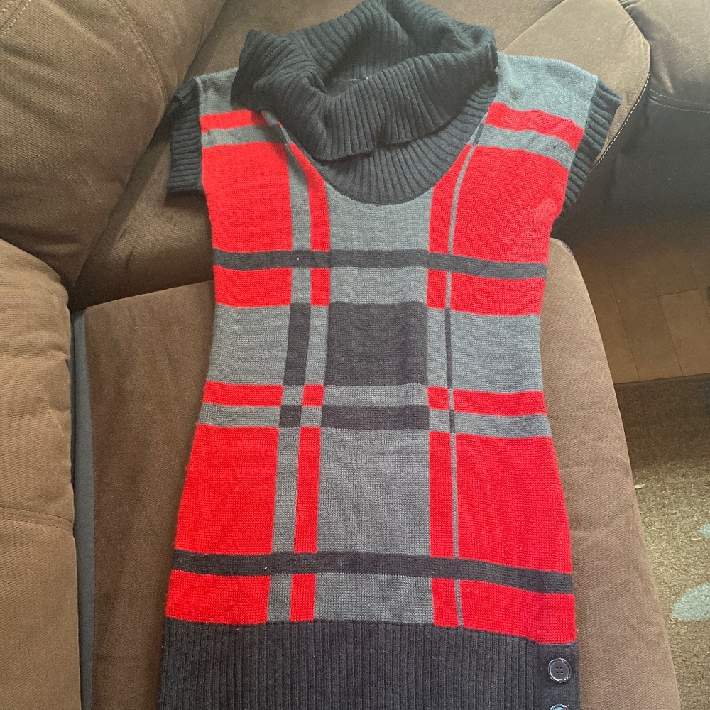 Sweater dress with cow neck